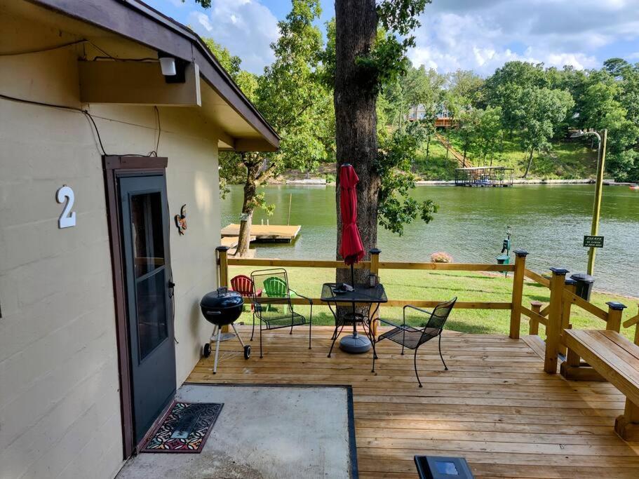 #02 - Unique Lakeside Studio Cottage- Pet Friendly Hot Springs Extérieur photo